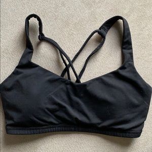 Lululemon free to be sports bra